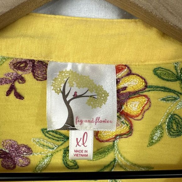 Fig & Flower Anthropologie Yellow Embroidered Button Up Roll Tab Top Women’s XL - Picture 3 of 15